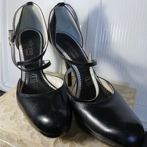 Cathy Jean Black Women's Shoes